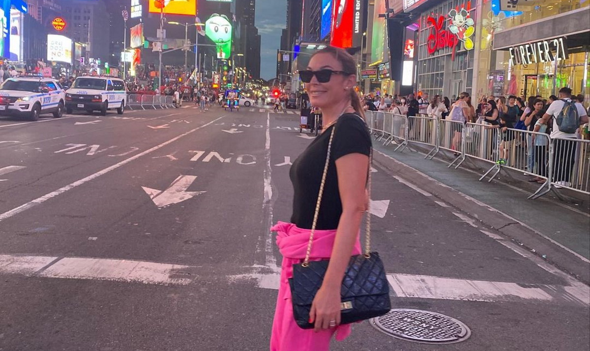 Tατιάνα Στεφανίδου: Έτσι συνδύασε το skinny τζιν της στη Νέα Υόρκη