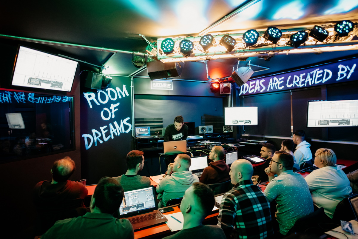 DJ Survival Concept Course: Ξεκίνησαν τα μαθήματα DJing και μουσικής παραγωγής
