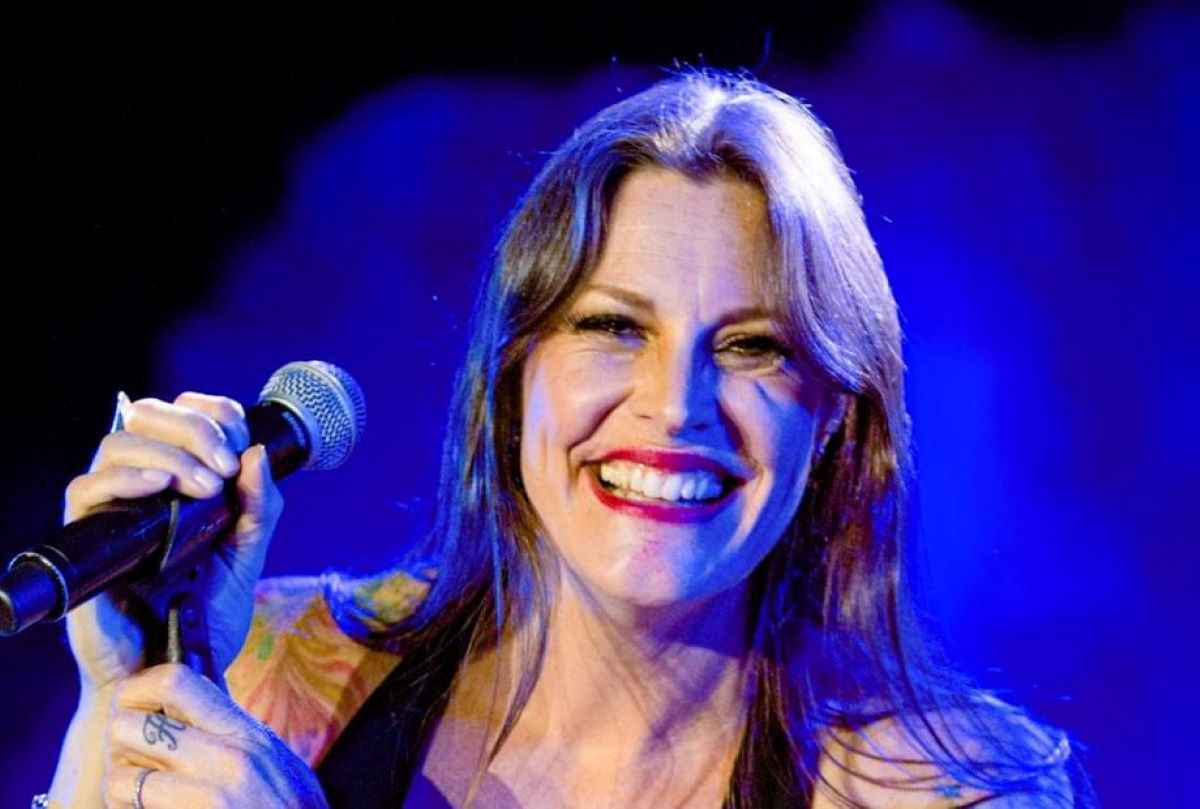 Φλορ Τζάνσεν: Η τραγουδίστρια των Nightwish ανακοίνωσε ότι διεγνώσθη με καρκίνο του μαστού