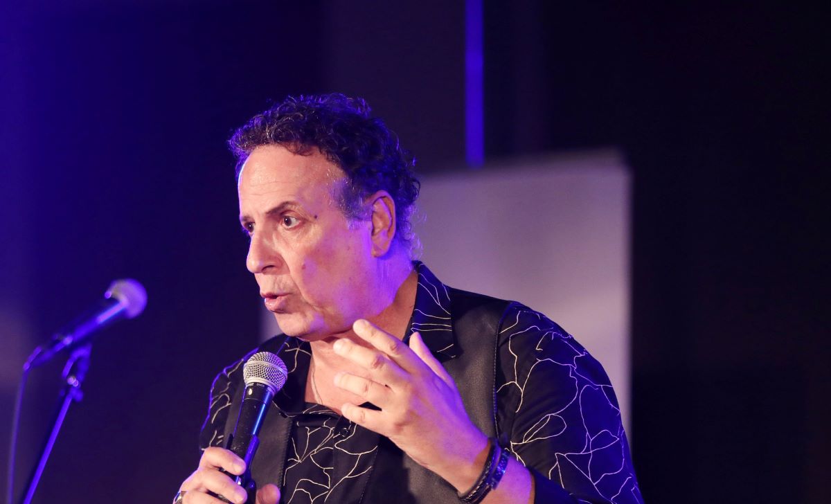 Χάρης Ρώμας για Μάρκο Σεφερλή: «Εγώ έχω παίξει στην Επίδαυρο, το εύχομαι και σε εκείνον»