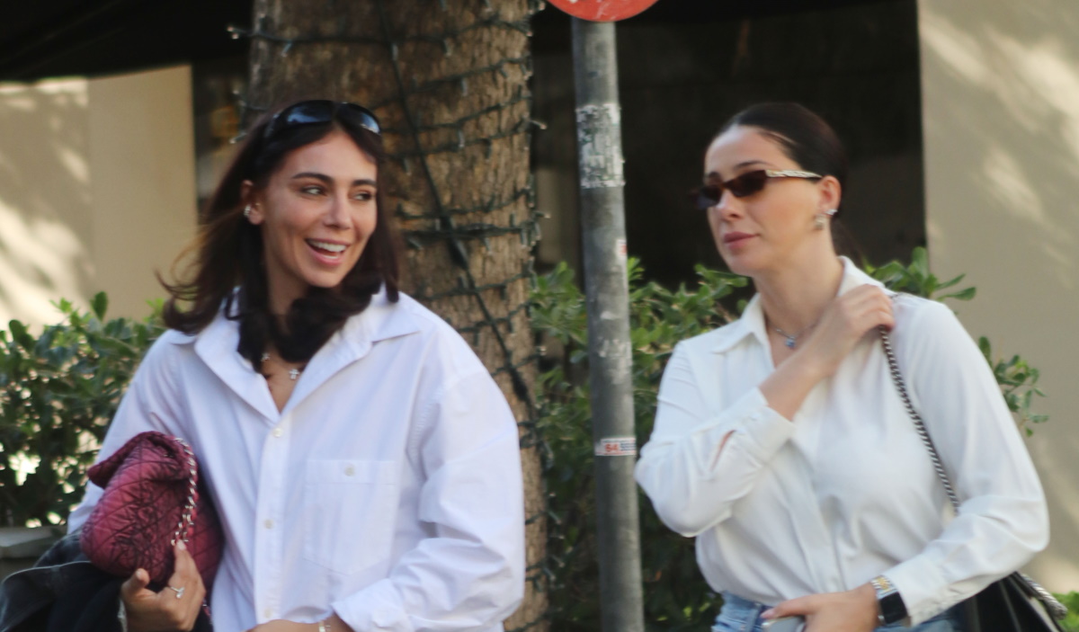 Ολυμπία και Βαλέρια Χοψονίδου: Φορούν το λευκό πουκάμισο με εντελώς διαφορετικό τρόπο