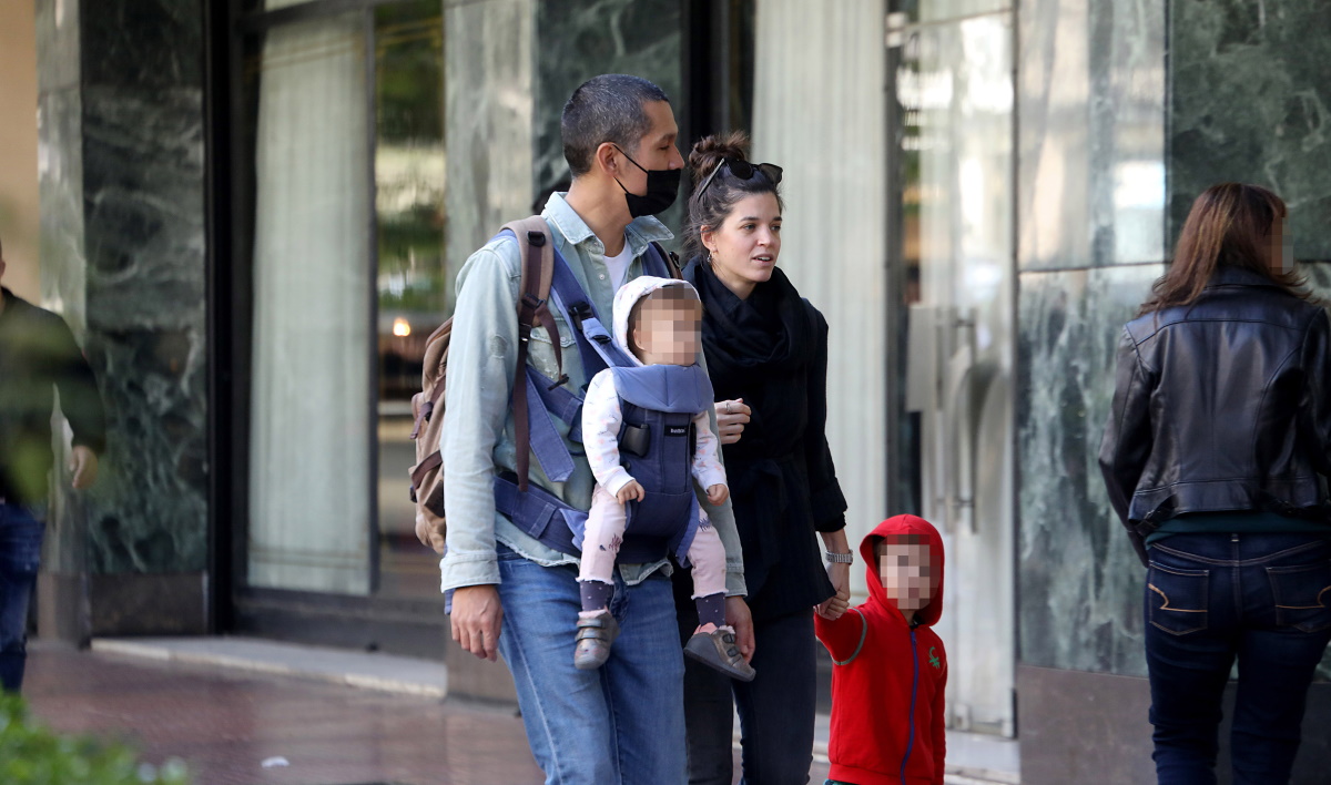 Σωτήρης Κοντιζάς: Φωτογραφίζει τη 2χρονη κόρη του την ώρα του φαγητού