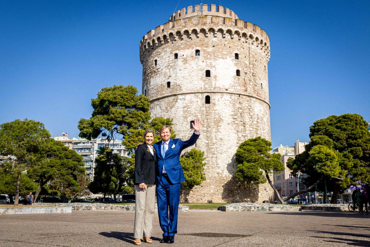 Στη Θεσσαλονίκη το βασιλικό ζεύγος της Ολλανδίας – H ποδηλατάδα και η βόλτα τους στην παραλία