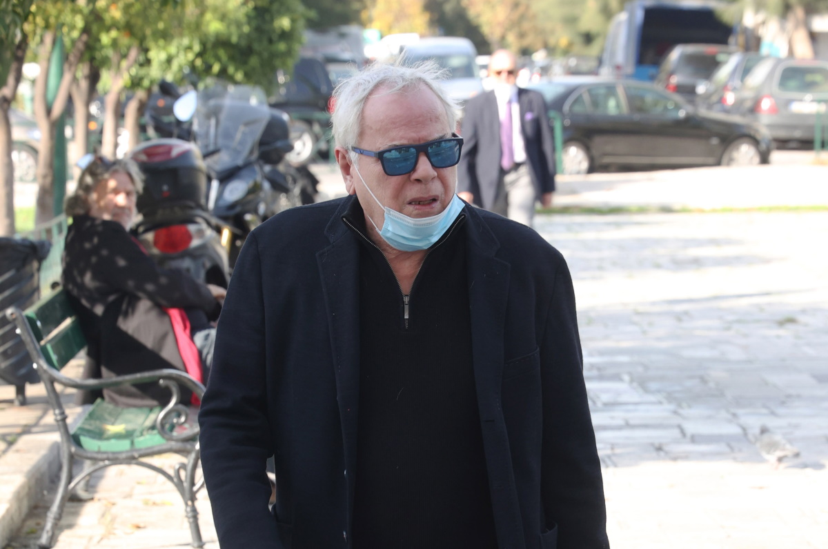 Γιάννης Διακογιάννης: Το τελευταίο αντίο στον θρυλικό αθλητικογράφο
