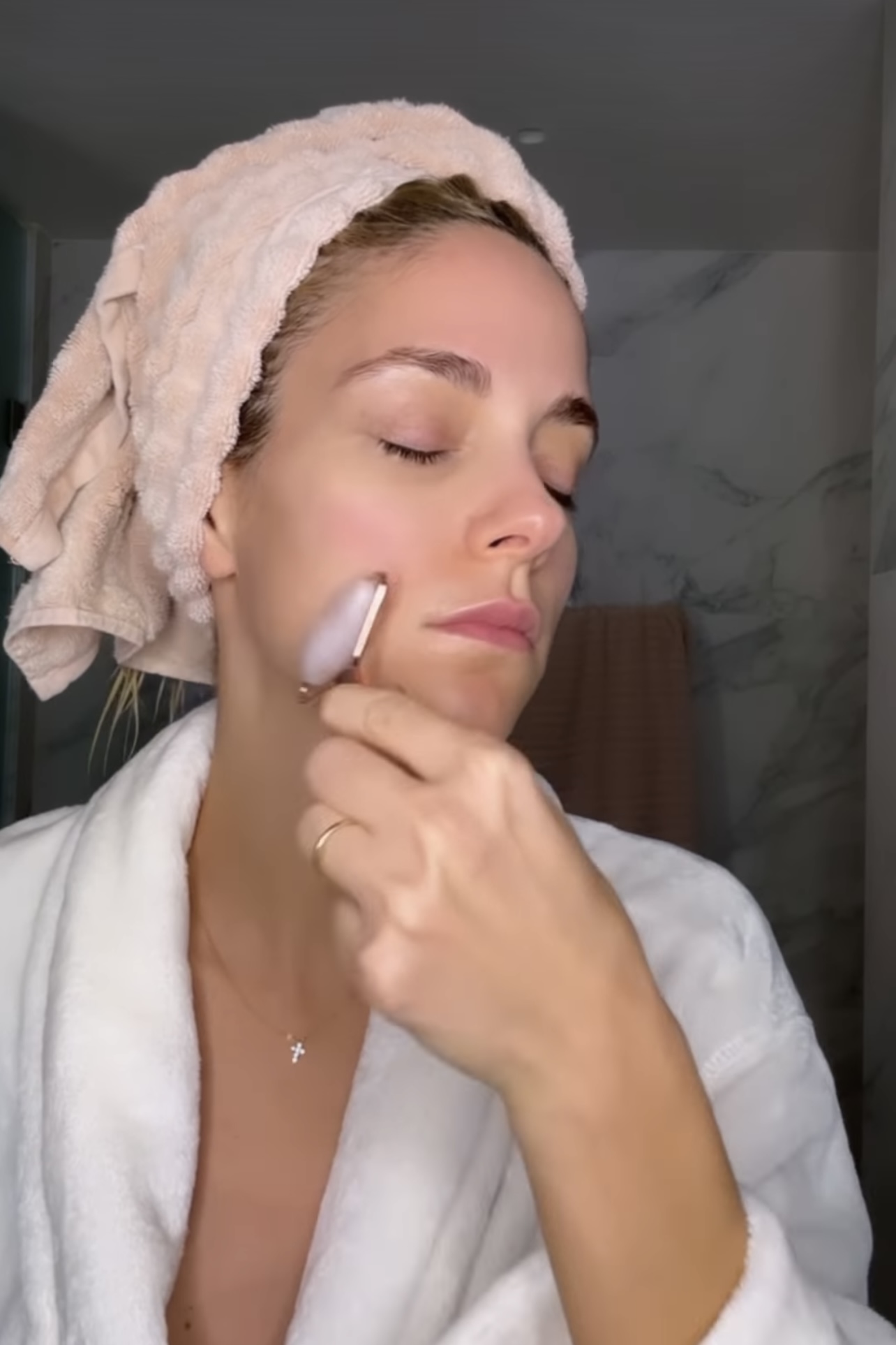 beauty tool Δούκισσα Νομικού