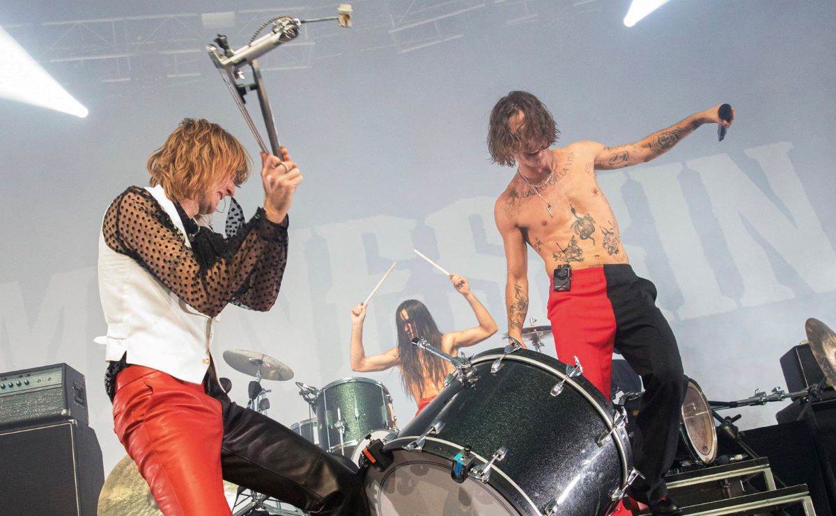 Maneskin: Έσπασαν τα μουσικά όργανά τους στη σκηνή και προκάλεσαν αντιδράσεις – Η απάντηση του συγκροτήματος