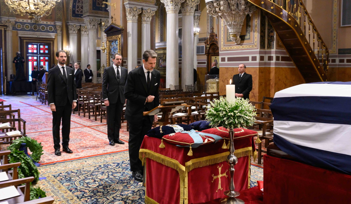 Τι γράφουν τα διεθνή μέσα για την κηδεία του τέως βασιλιά Κωνσταντίνου