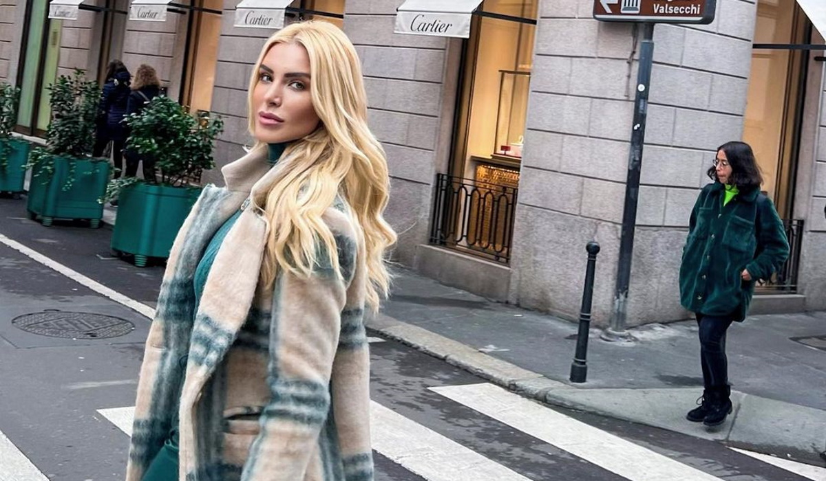 Κατερίνα Καινούργιου: Το καρό παλτό που επέλεξε στο Μιλάνο είναι σε έκπτωση – Πόσο κοστίζει
