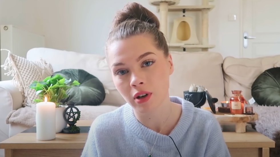 23χρονη Youtuber καταγράφει τις προσπάθειές της να πεθάνει
