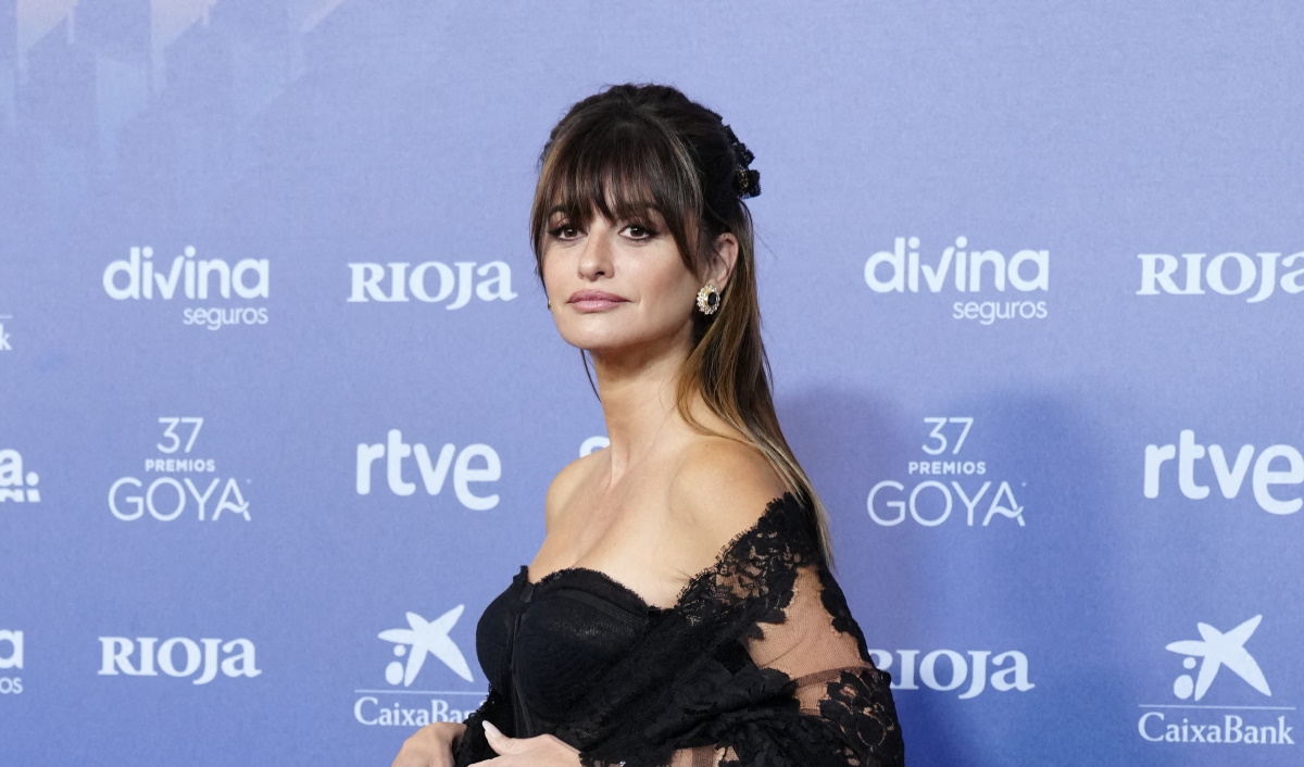 Πενέλοπε Κρουζ: Εκθαμβωτική στα βραβεία Goya με Dolce & Gabbana τουαλέτα