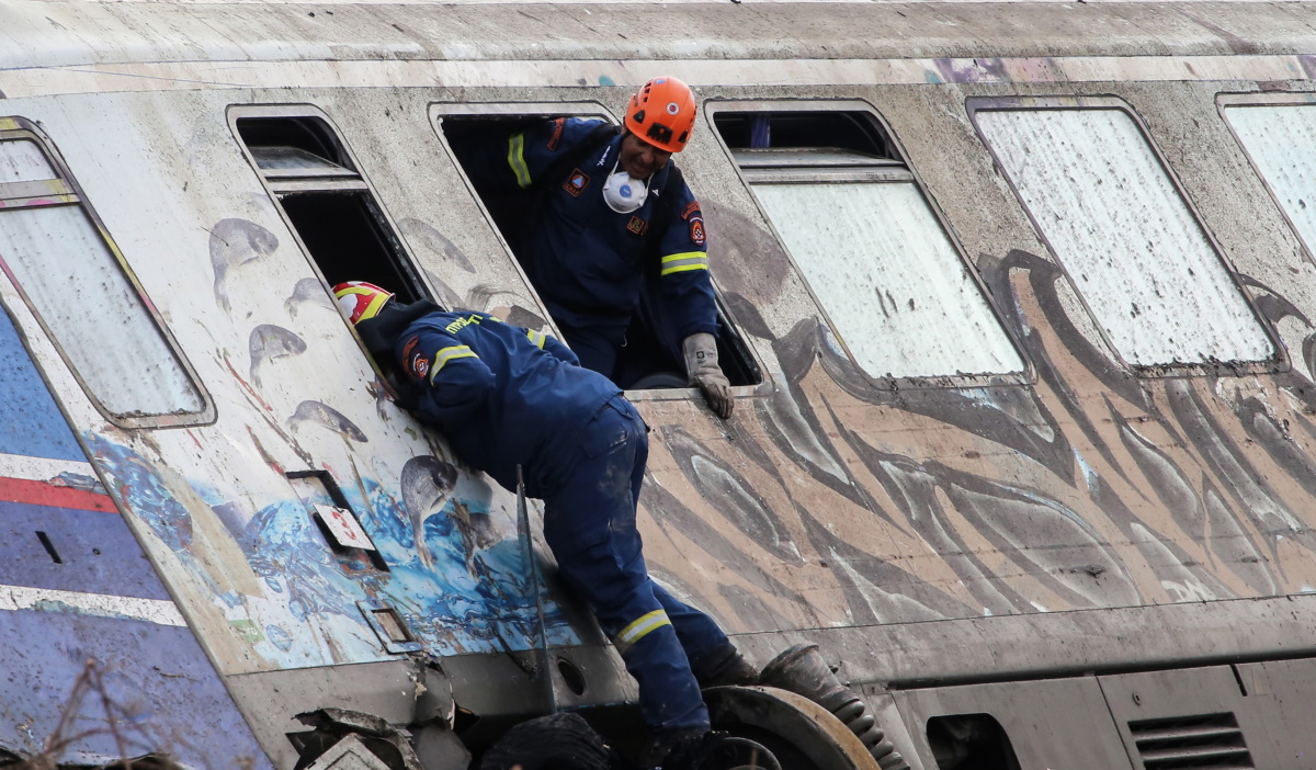 Τραγωδία στα Τέμπη: Φωτογραφία – ντοκουμέντο από το 3ο βαγόνι πριν από τη σύγκρουση
