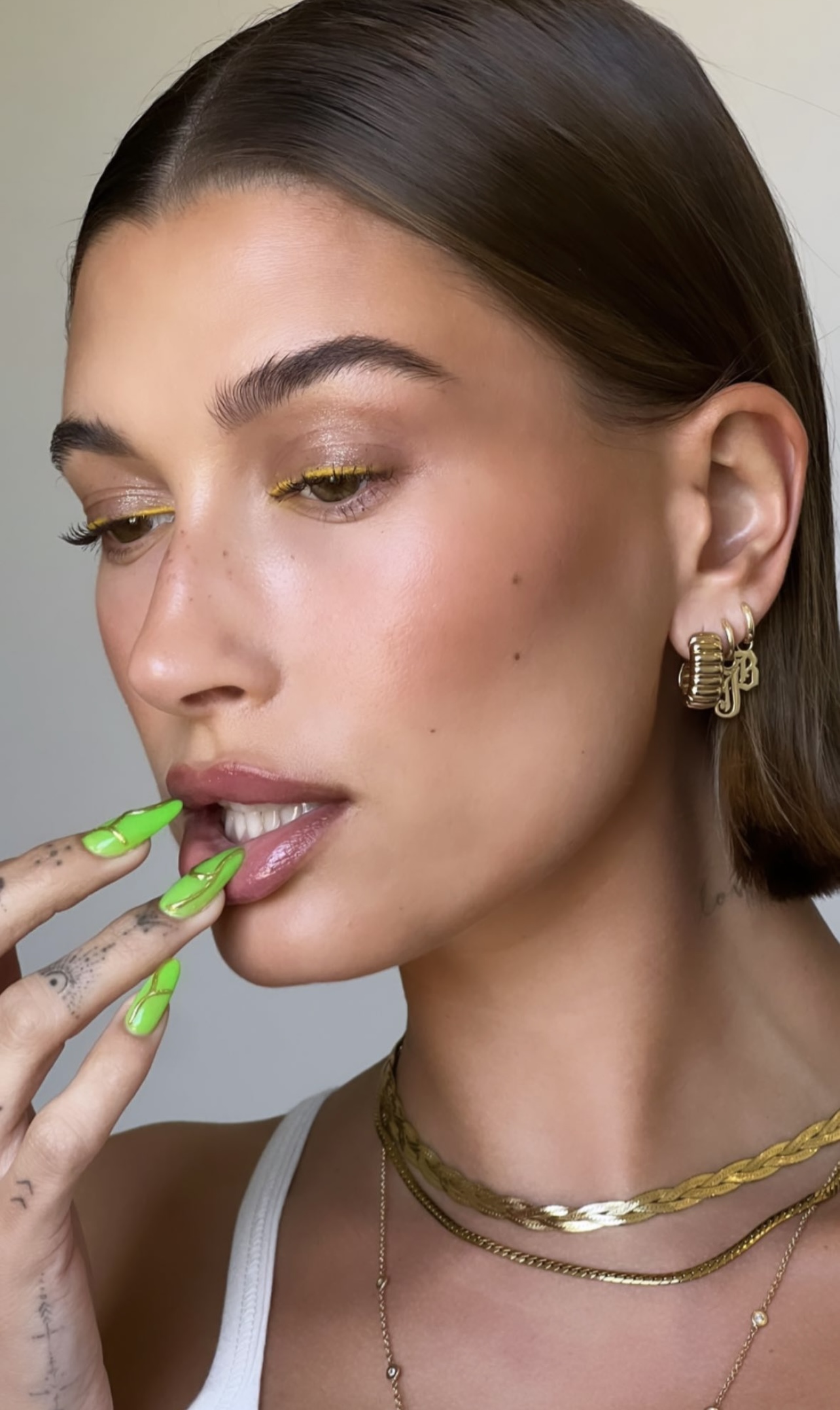coachella look Hailey Biebeer