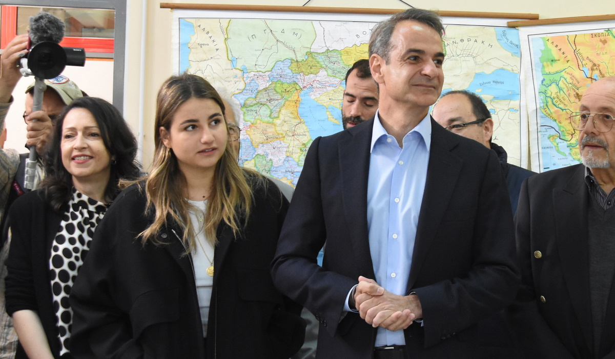 Δάφνη Μητσοτάκη: Η μικρότερη κόρη του Κυριάκου και της Μαρέβα Μητσοτάκη στηρίζει τον πολιτικό αγώνα του πατέρα της