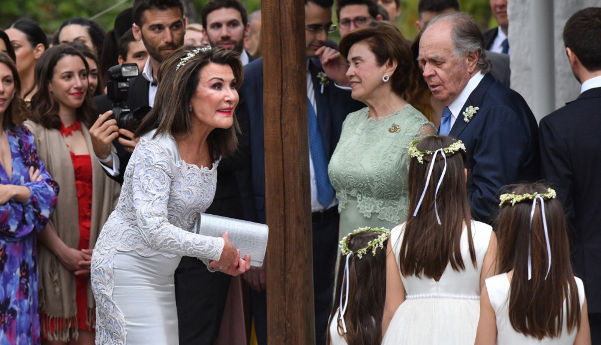 Γιάννα Αγγελοπούλου: Η κομψή λεπτομέρεια στο φόρεμα που επέλεξε στον γάμο του γιου της