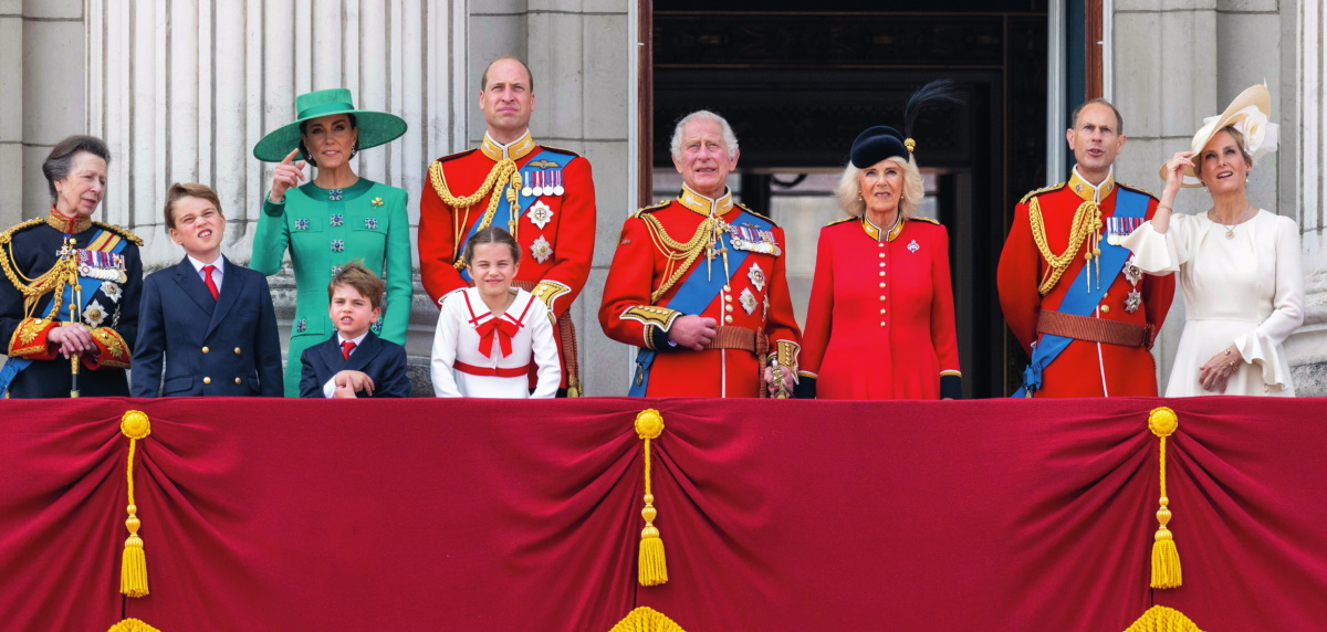 Πριγκίπισσα Σάρλοτ: Οι ιδιαίτερες λεπτομέρειες στο ρούχο που φόρεσε στο Τrooping the Colour