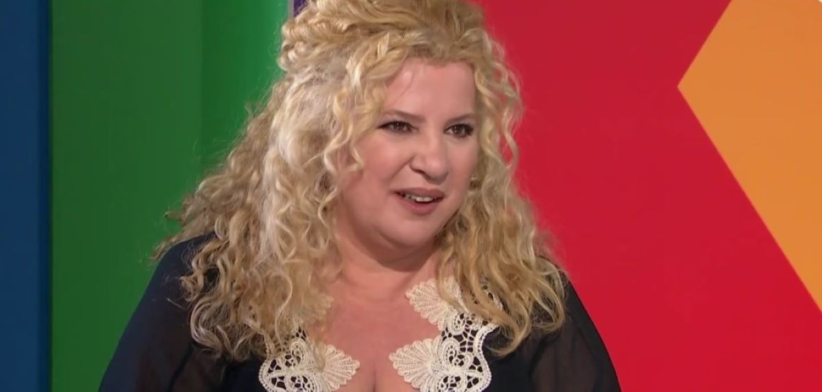 Αθηνά Καμπάκογλου: «Όταν πέρασα από την αρχισυνταξία στην παρουσίαση, μου φάνηκε πάρα πολύ απλό»