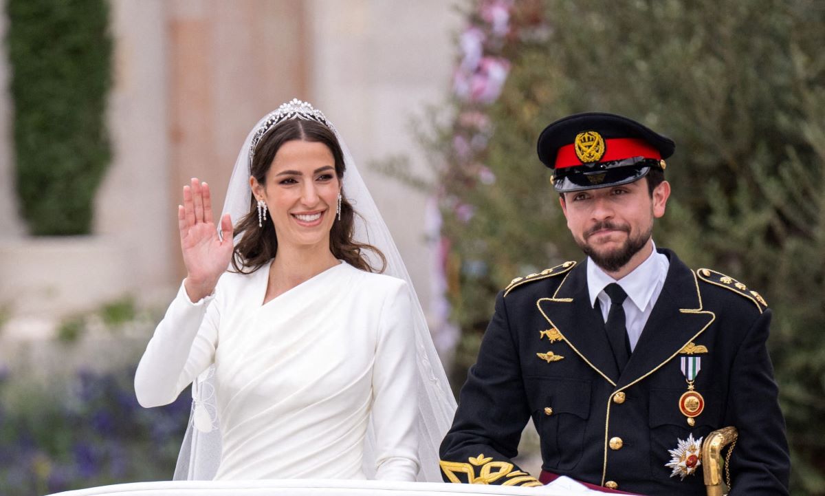 Ιορδανία: Οι πρώτες εικόνες από τον βασιλικό γάμο του διαδόχου Χουσεΐν