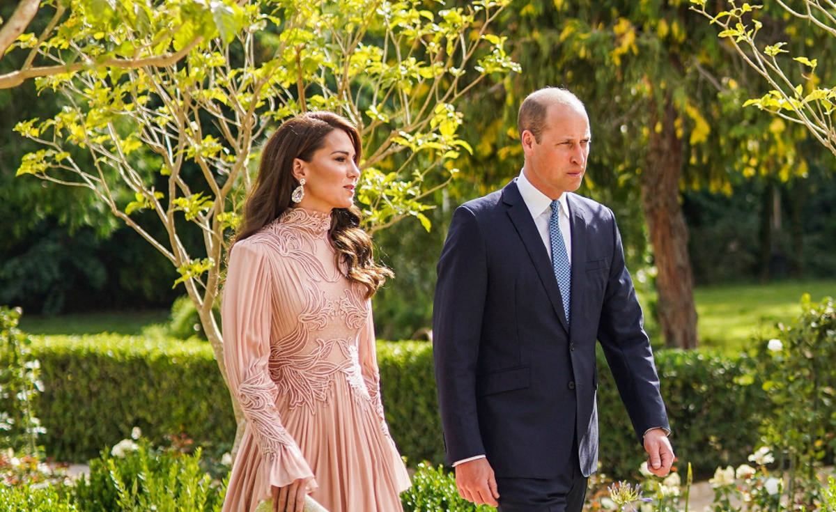 Πριγκίπισσα Κάθριν: Στον γάμο του διαδόχου της Ιορδανίας με αέρινη δημιουργία Εlie Saab και πέδιλα Prada