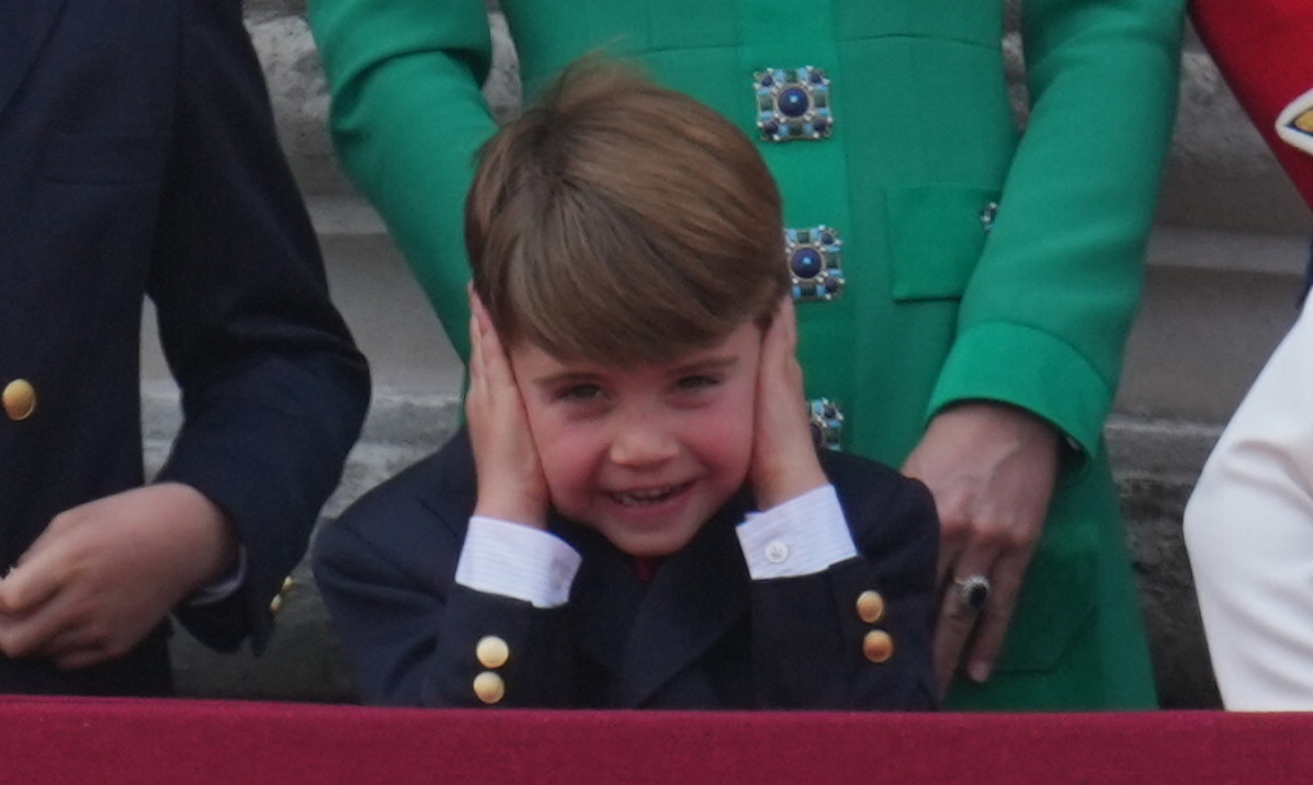 Πρίγκιπας Λούις: Κλέβει την παράσταση από τον βασιλιά Κάρολο στο Trooping the Colour