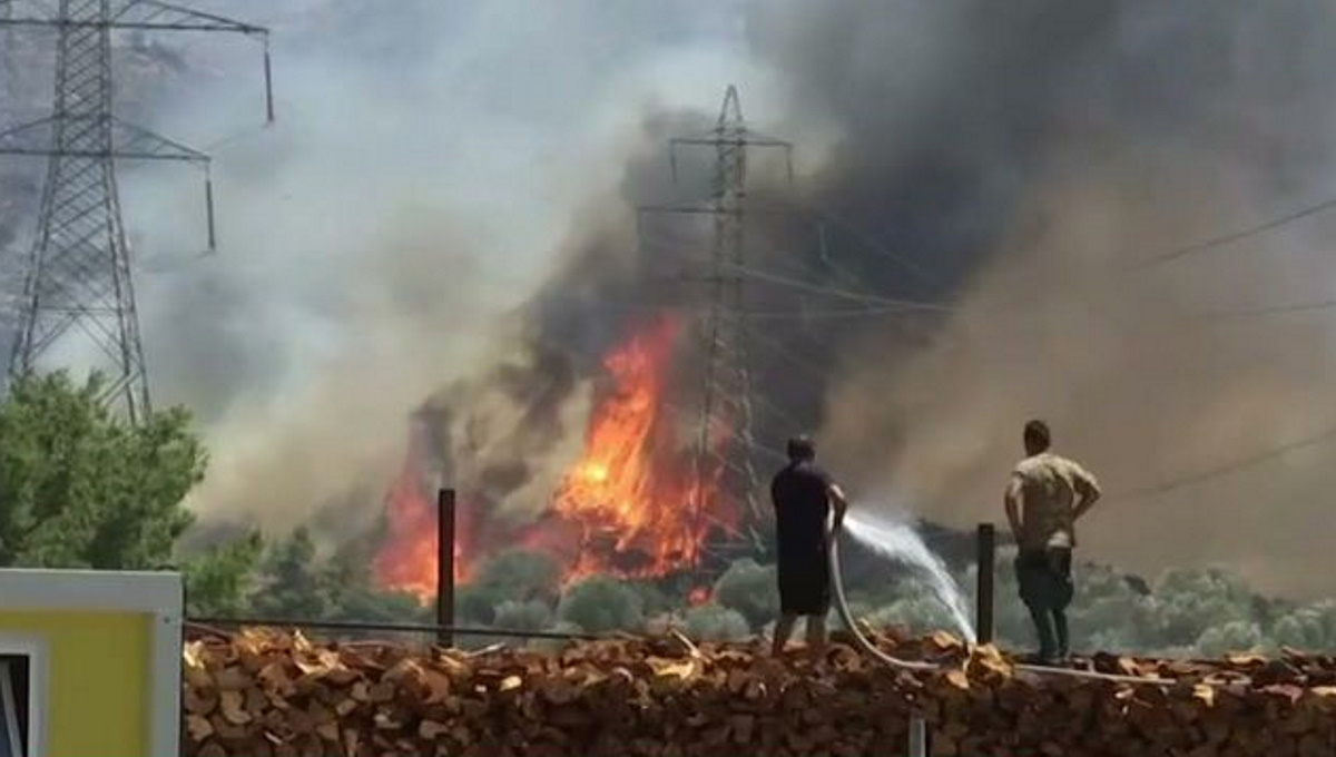 Μήνυμα του 112 για εκκένωση από Λαγονήσι, Σαρωνίδα και Ανάβυσσο