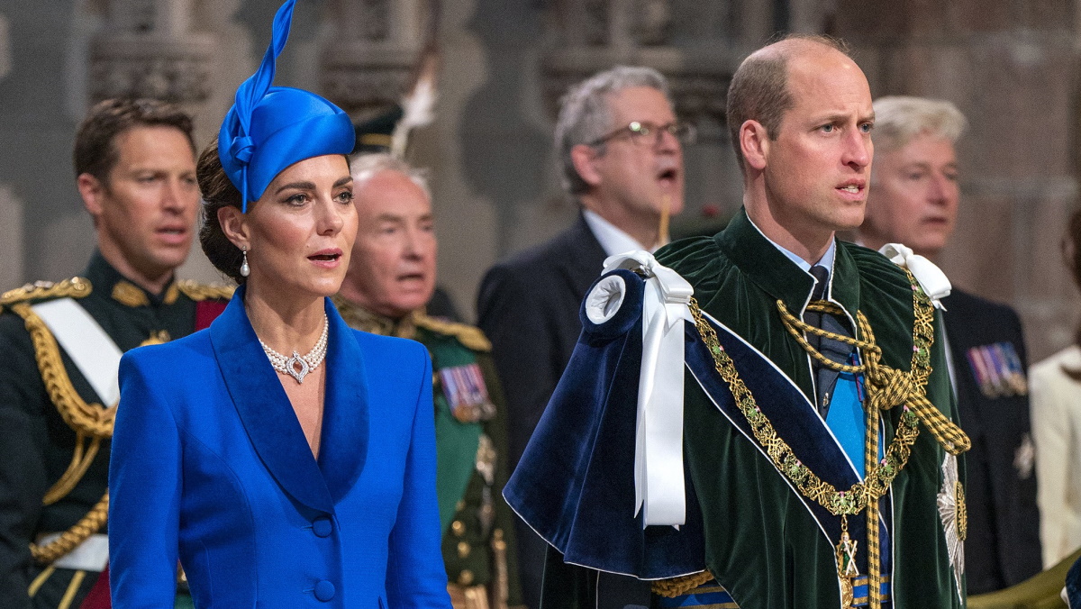 Πριγκίπισσα Κάθριν: Με το αγαπημένο της cobalt blue φόρεμα και κοσμήματα από Νταϊάνα και Βασίλισσα Ελισάβετ