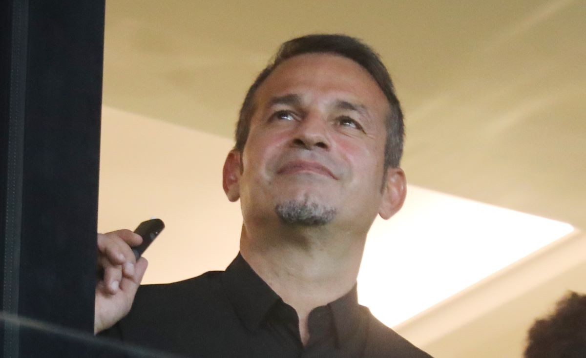 Ντέμης Νικολαΐδης: Ποζάρει για πρώτη φορά μαζί με τη σύντροφό του, Αλεξάνδρα και την κόρη του, Μελίνα