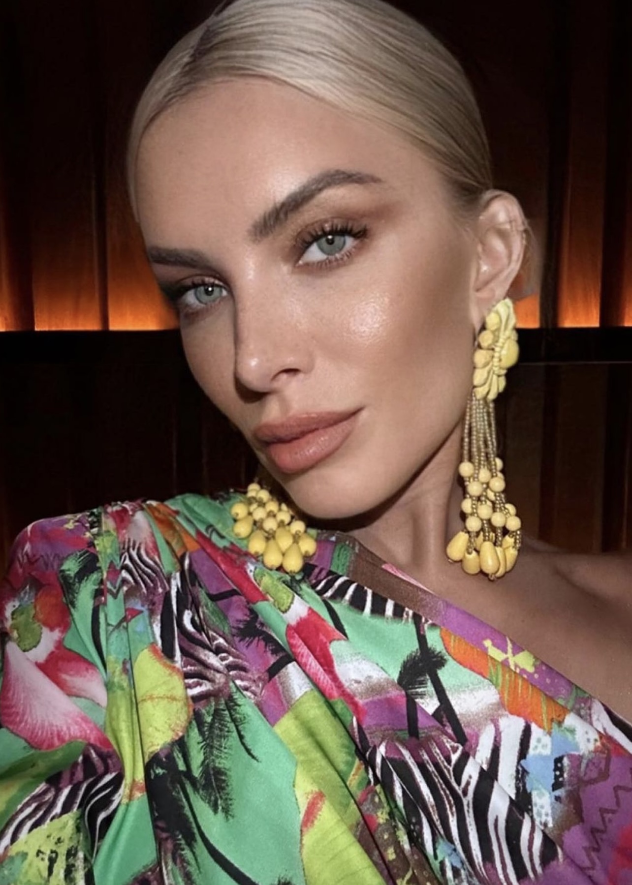 bronzer μάτια