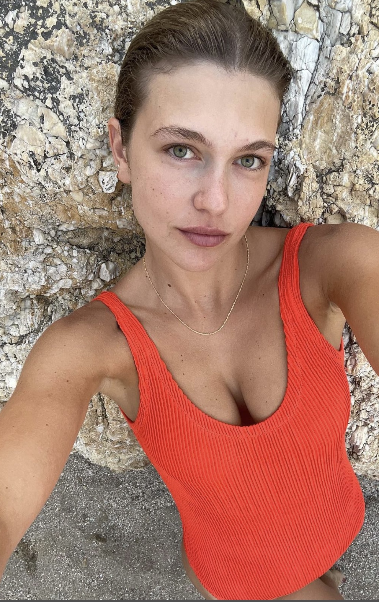 τάση styling φρυδιών