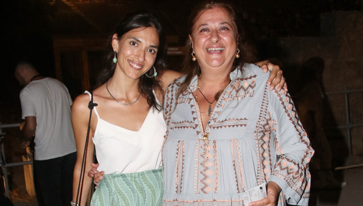 Ελισάβετ Κωνσταντινίδου: Στην Επίδαυρο μαζί με την κόρη της, Μαρία Χάνου