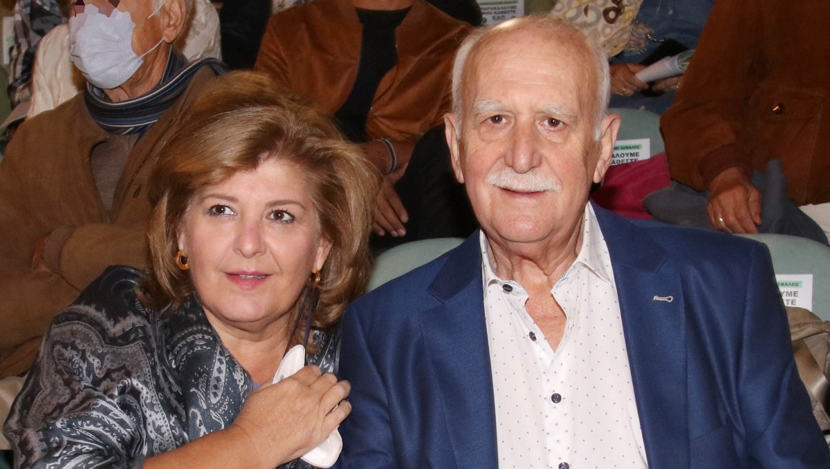 Γιώργος Παπαδάκης: Με τη σύζυγό του στη Νάξο