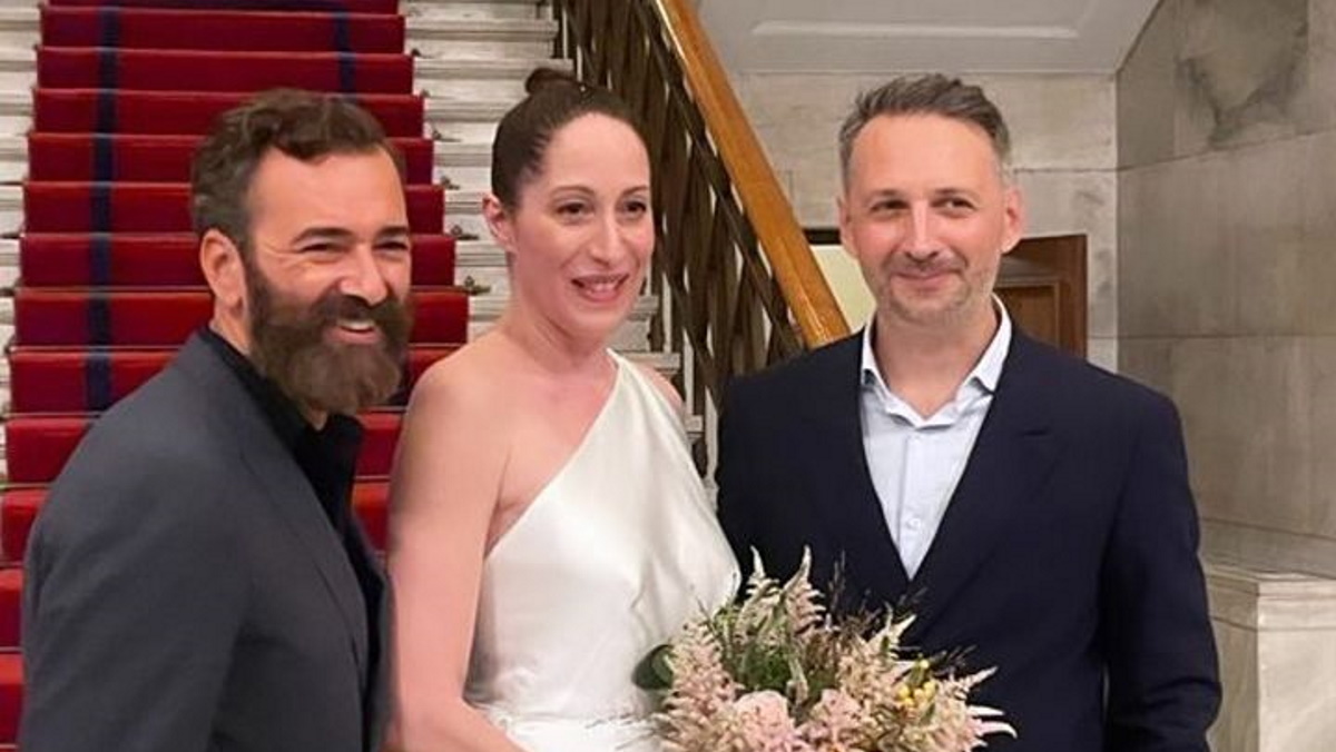 Κόρα Καρβούνη: Με Angelos Bratis νυφικό στον γάμο της