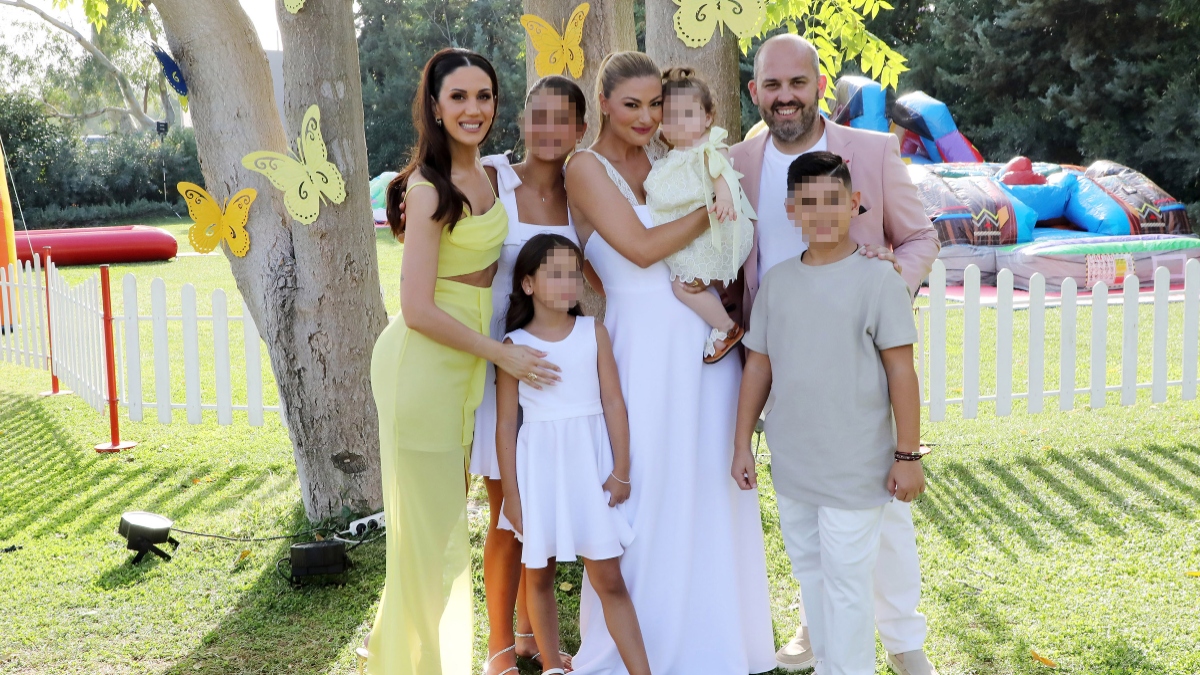 Μάνος Μαγιάτης: Το φωτογραφικό άλμπουμ από τη βάφτιση της κόρης του, Μελίνας