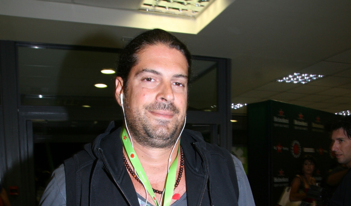 Λορέντζο Καριέρε: Αναλαμβάνει τη διαδικασία της αποτέφρωσης της Ματούλας