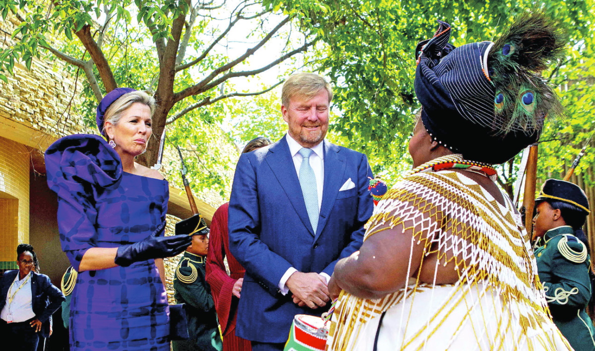 Βασίλισσα Μάξιμα: Τα εντυπωσιακά looks στην επίσκεψη στη Νότιο Αφρική