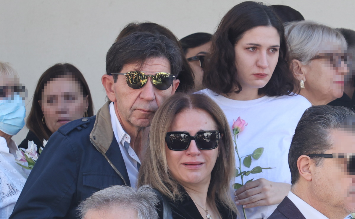 «Λύγισε» η Μπέσσυ Μάλφα στην κηδεία της Κάτιας Νικολαΐδου