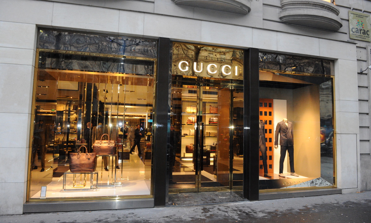 Gucci: Υπάλληλοι στην Ιταλία προχωρούν σε απεργία – Μιλούν για ύπουλες μαζικές απολύσεις