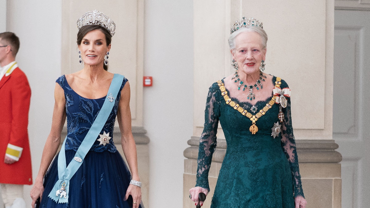Βασίλισσα Λετίσια: Επίσημη εμφάνιση με τιάρα μαζί με τη βασίλισσα Μαργαρίτα της Δανίας
