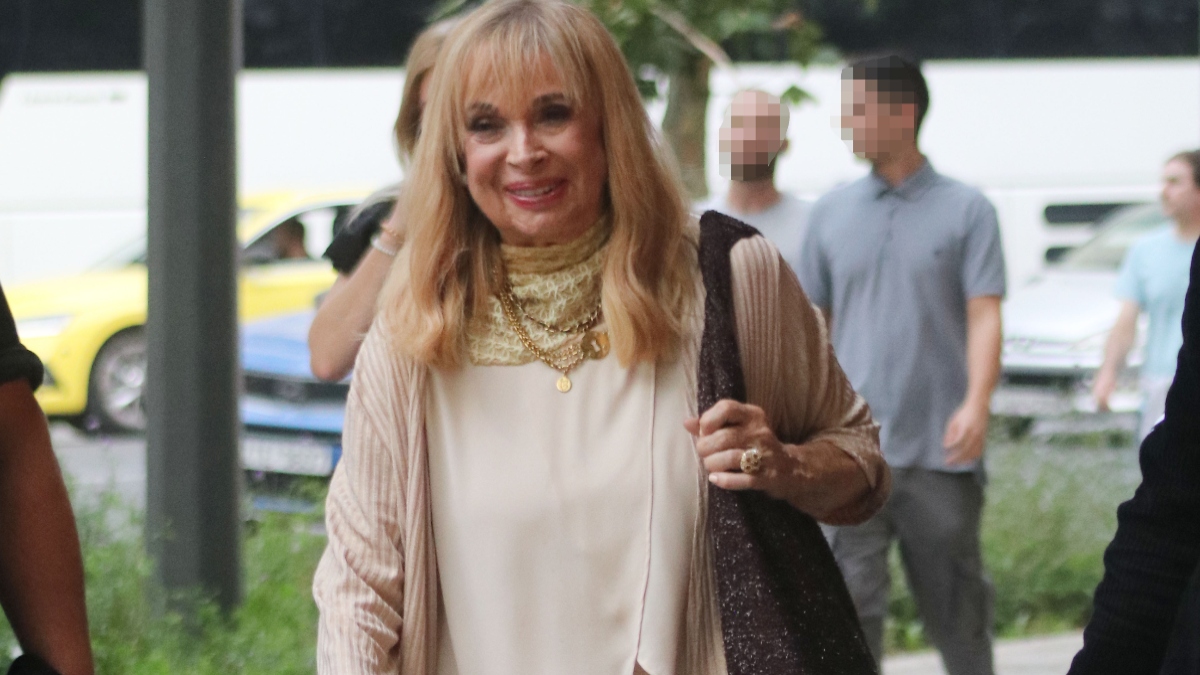 Άννα Φόνσου: «Την ηλικία μου τώρα τελευταία τη λέω μόνο στους γιατρούς»