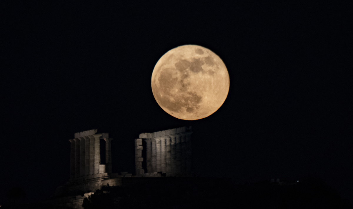 Απόψε η πανσέληνος Δεκεμβρίου: Γιατί ονομάζεται «Ψυχρή Σελήνη»