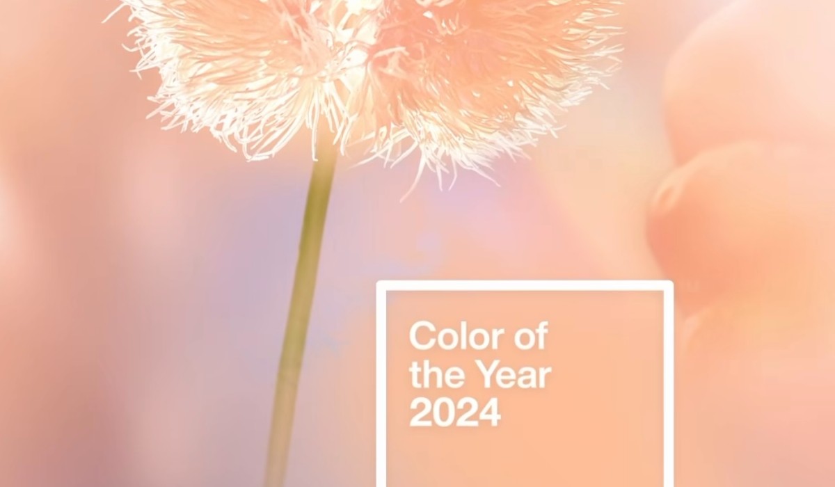 Peach Fuzz: Ανακαλύψαμε το ιδανικό κραγιόν για να υιοθετήσετε το χρώμα του 2024