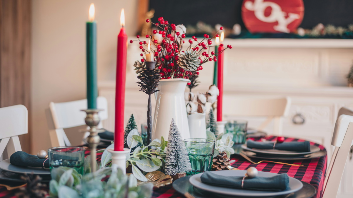 Χριστούγεννα: 6 συμβουλές «επιβίωσης» στα οικογενειακά τραπέζια