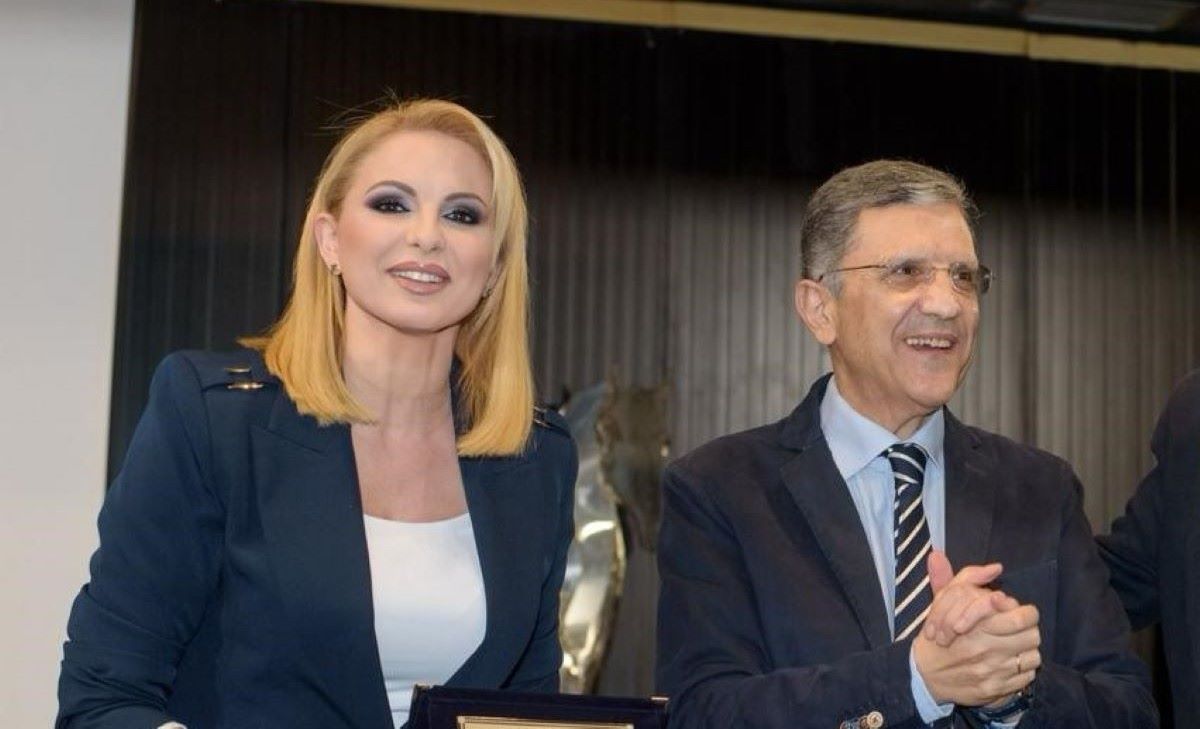 Γιώργος Αυτιάς – Μάγδα Τσέγκου: Βραβεύτηκαν και ανακοίνωσαν την υποψηφιότητα του δημοσιογράφου στις Ευρωεκλογές 2024