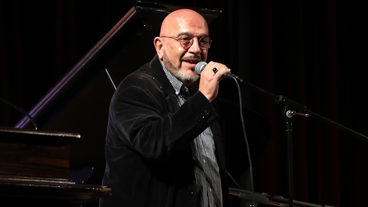 Γιάννης Ζουγανέλης: «Το σπίτι μου κάηκε ολοσχερώς. Η ζημιά μπορεί να είναι και πάνω από 1 εκατομμύριο ευρώ»
