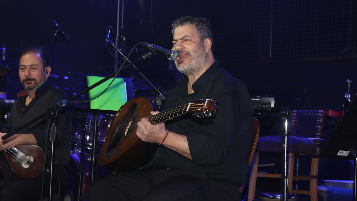 Μανώλης Κονταρός: Πότε κάνει πρεμιέρα στο Cabana Live Stage