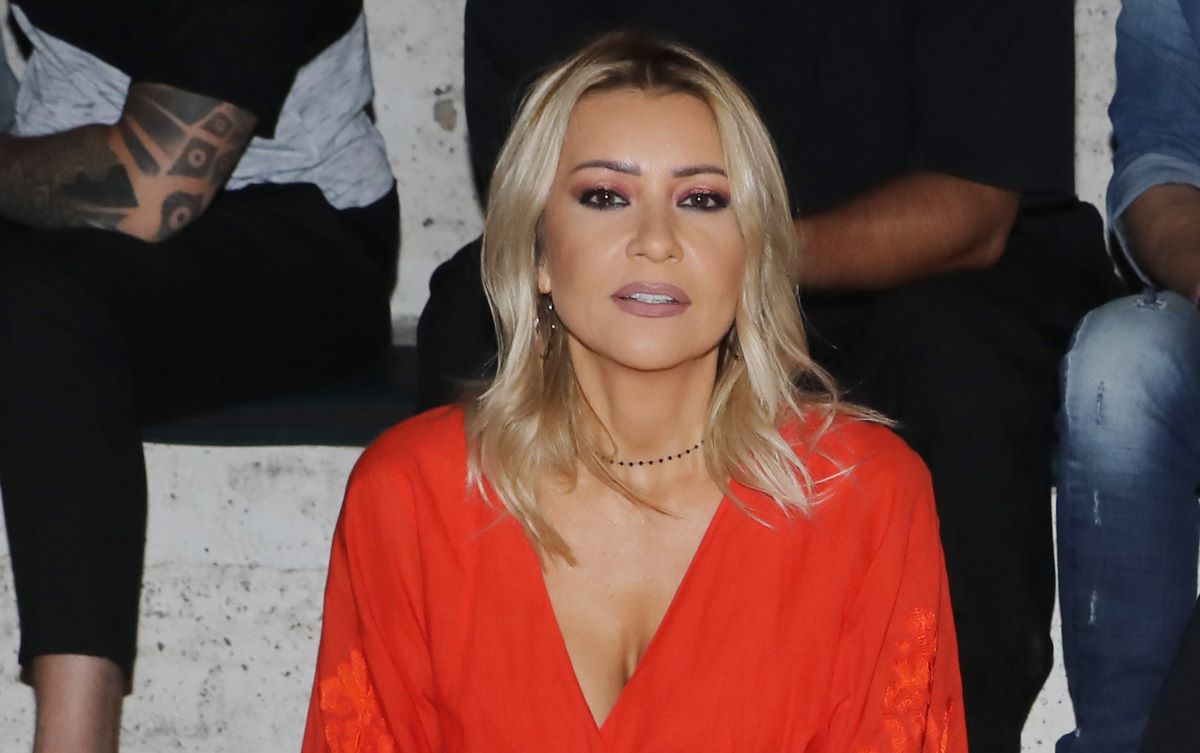 Λένα Παπαδοπούλου: «Θαυμαστής μου έκανε πρόταση γάμου στο καμαρίνι και τον μαζεύαμε»