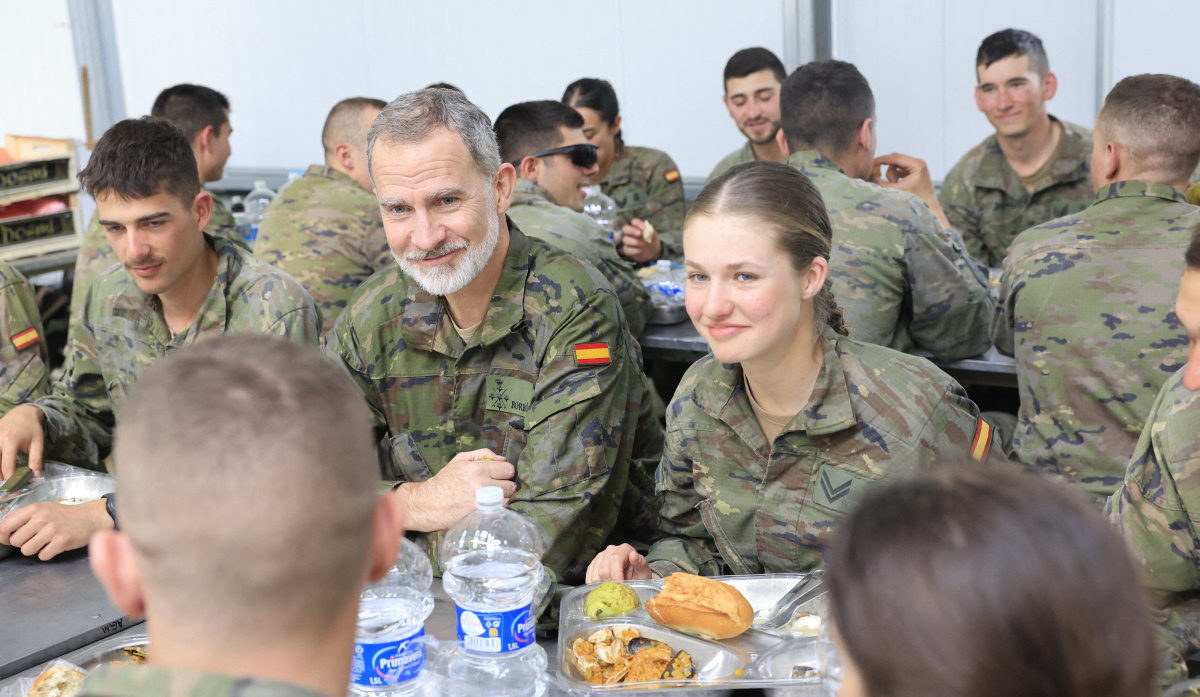 Βασιλιάς Φελίπε: Η πρώτη κοινή εμφάνιση με την κόρη του Λεονόρ μετά τις φήμες που τον θέλουν να της έχει μιλήσει για το διαζύγιο