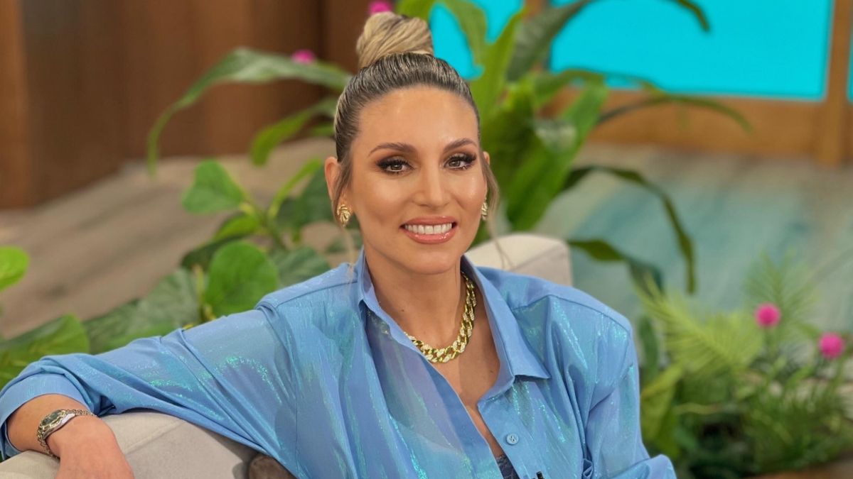 Η Αθηνά Οικονομάκου με την τάση των latex lips