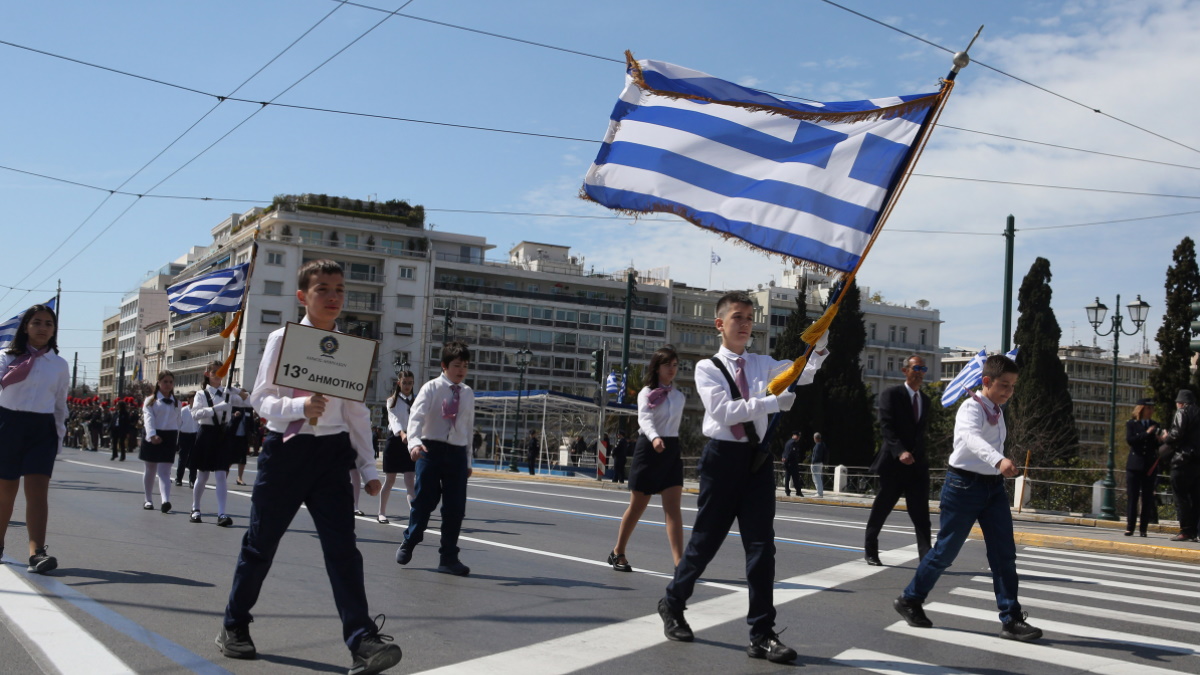 25η Μαρτίου: 230 σχολεία στη μαθητική παρέλαση στην Αθήνα