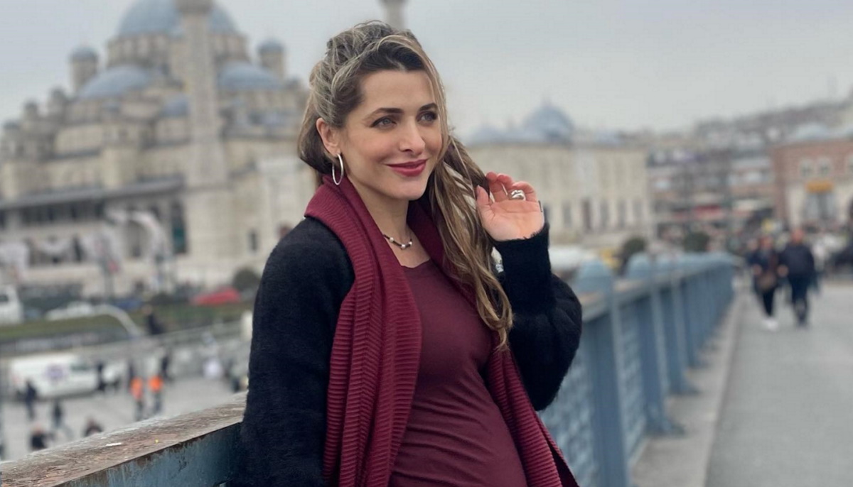 Βασιλική Τρουφάκου: Η εγκυμονούσα ηθοποιός απολαμβάνει τις διακοπές της στην Κωνσταντινούπολη