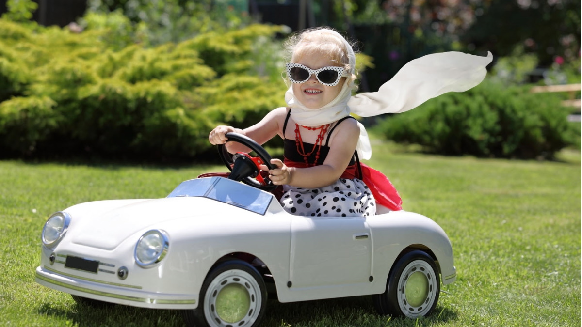 Kids & Cars: Οι μικροί οδηγοί πιάνουν το τιμόνι της ηλεκτροκίνησης